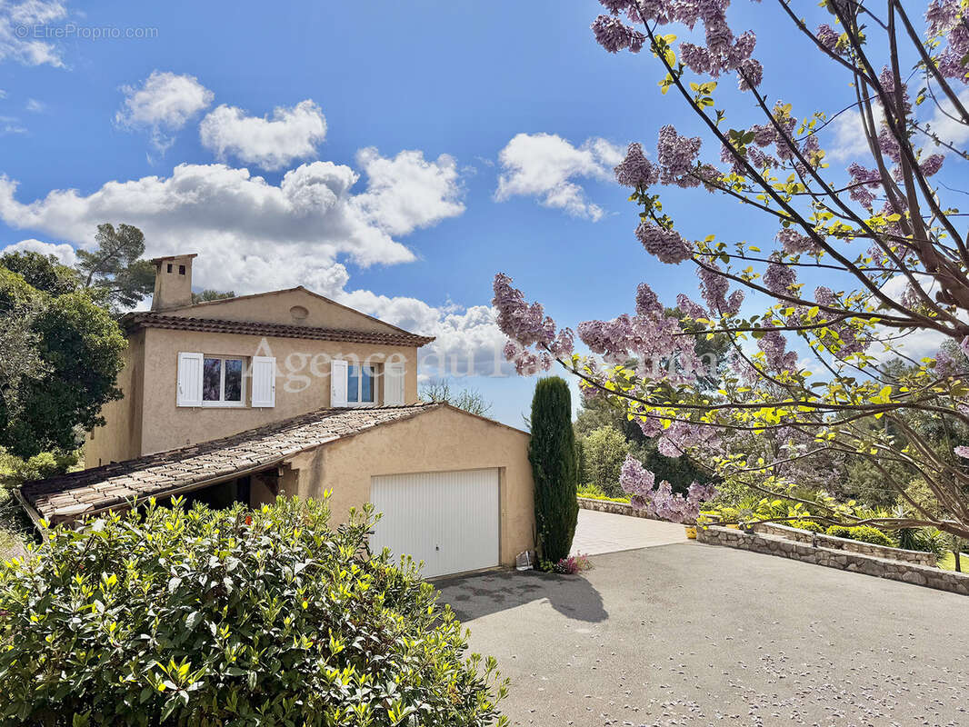 Magnifique propriete lovee dans un ecrin de verdure - photo 2