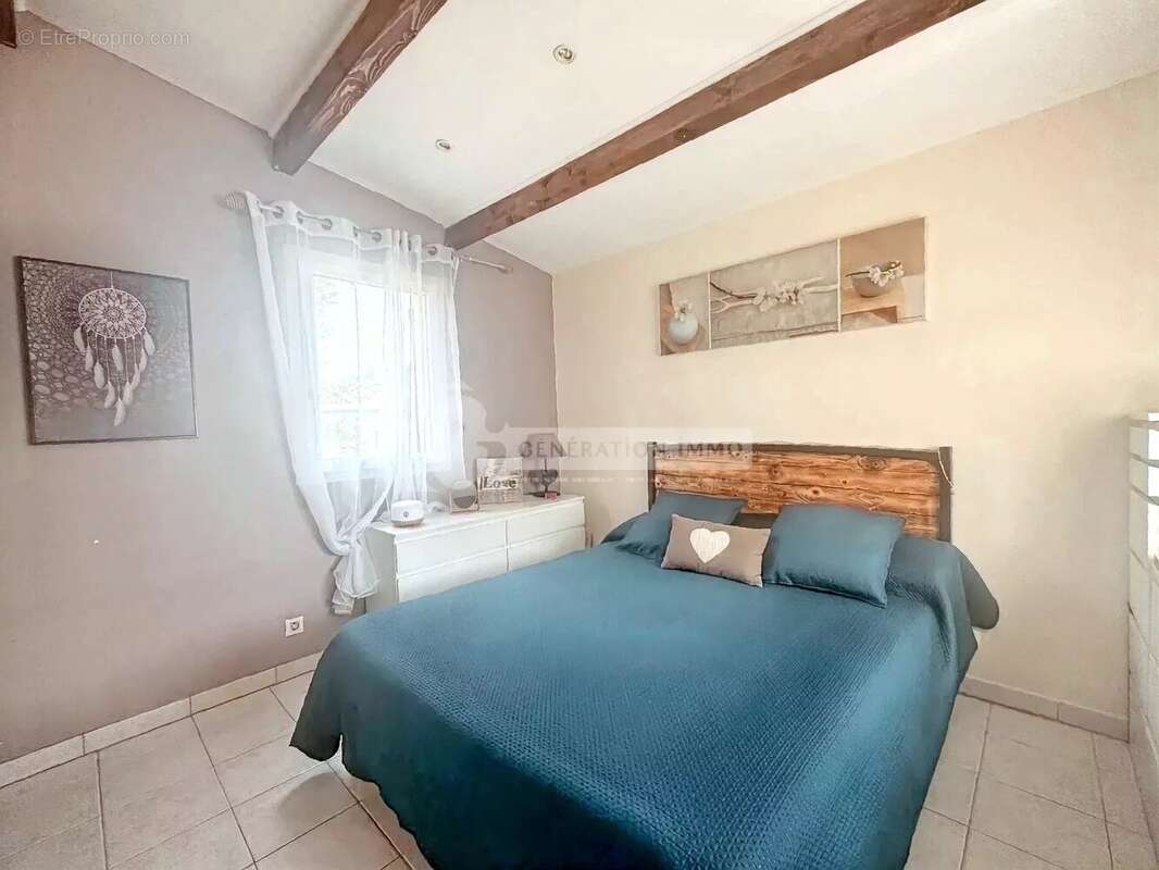 Maison à SAINT-MARTIN-DE-CRAU