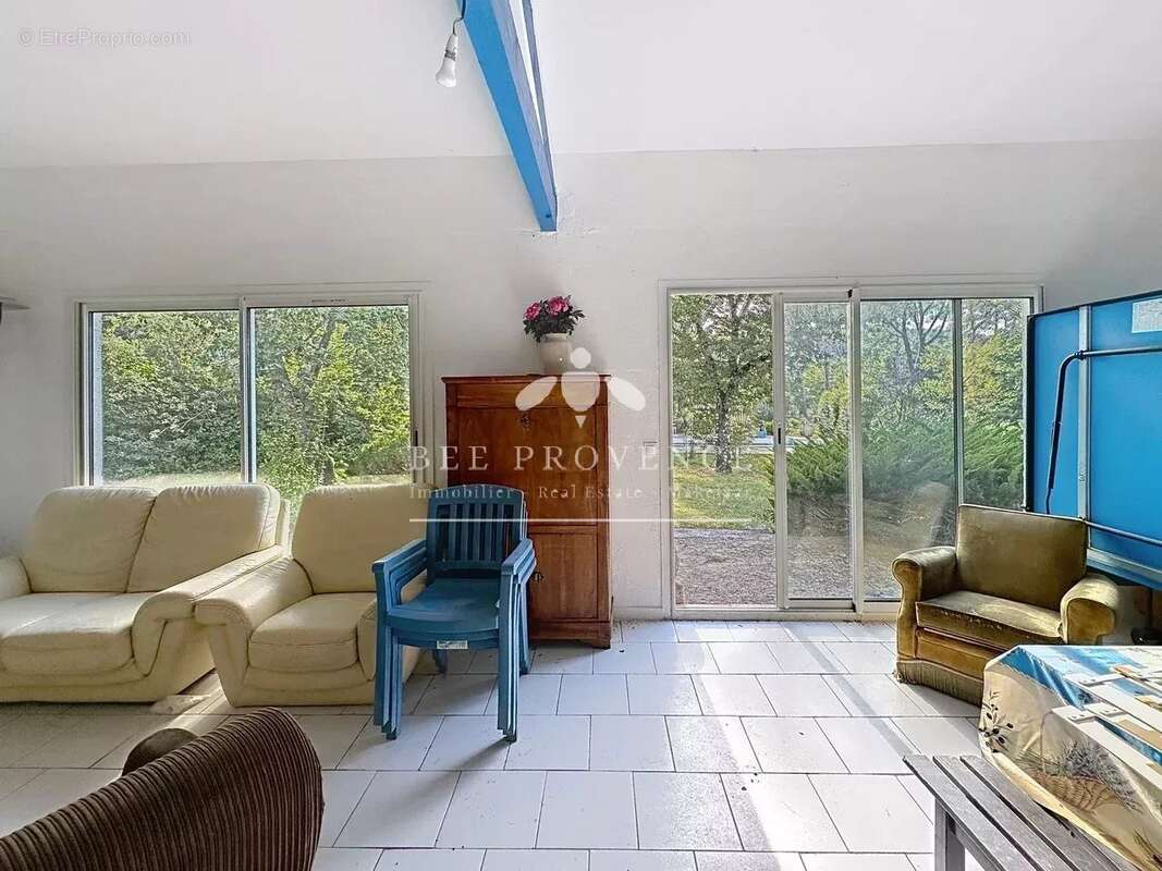 Maison à BESSE-SUR-ISSOLE