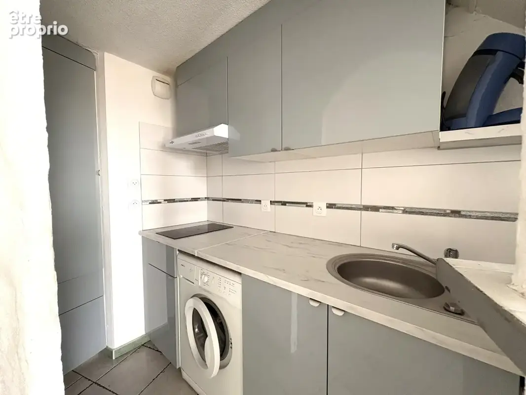 Palavas ,proche plage , T2 en dupex d'environ 38m2 hab , cellier et place PK privée - photo 4