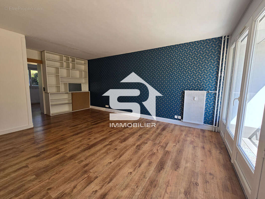Appartement à FONTENAY-SOUS-BOIS