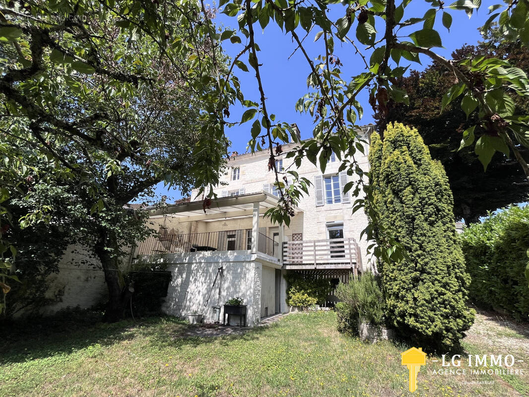 Maison à MORTAGNE-SUR-GIRONDE