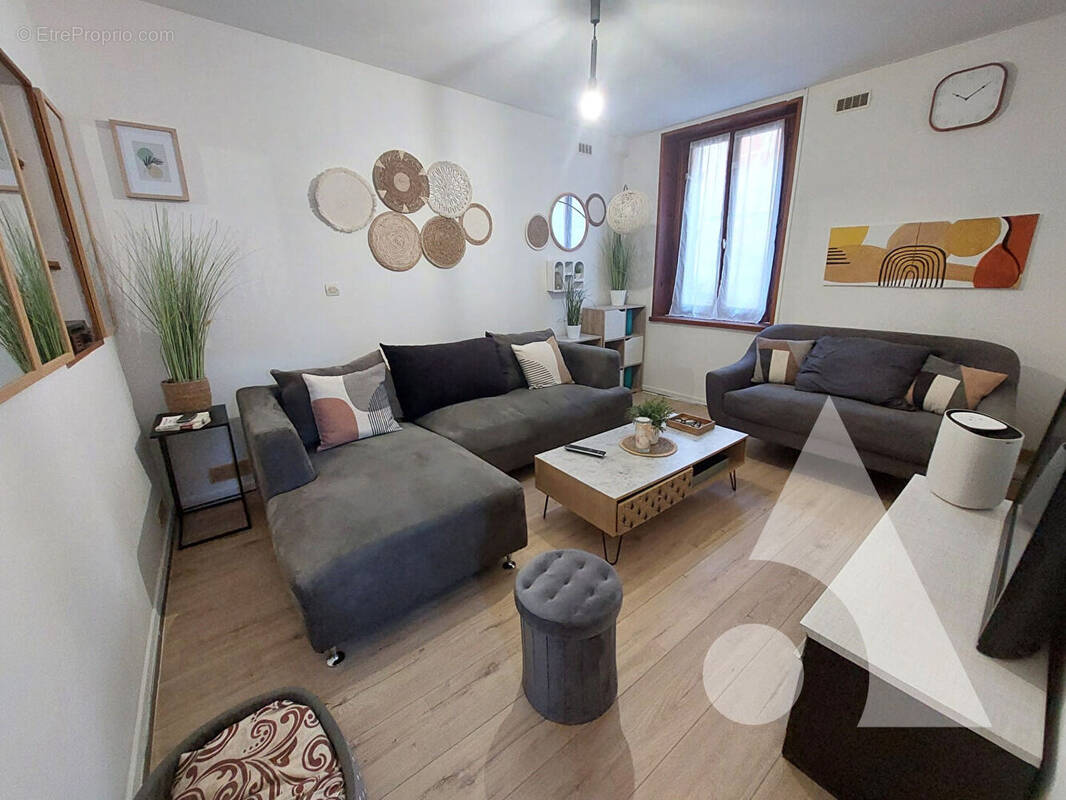 Maison à NANTEUIL-LE-HAUDOUIN