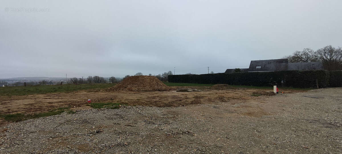 Terrain à ENTRAMMES