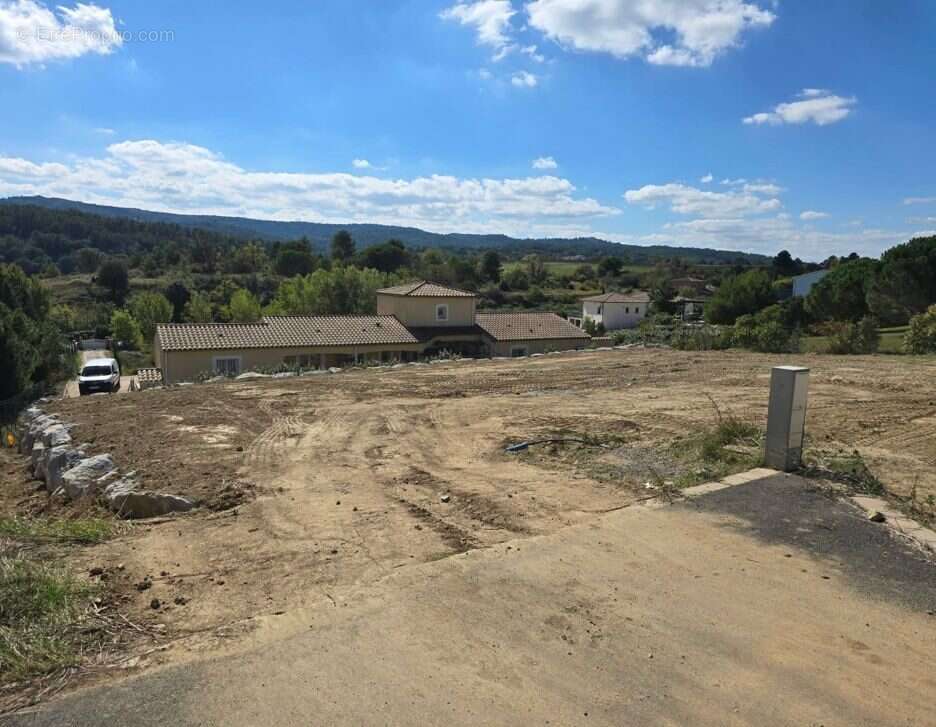 Terrain à CARCASSONNE