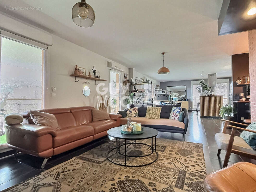 Appartement à MARSEILLE-8E