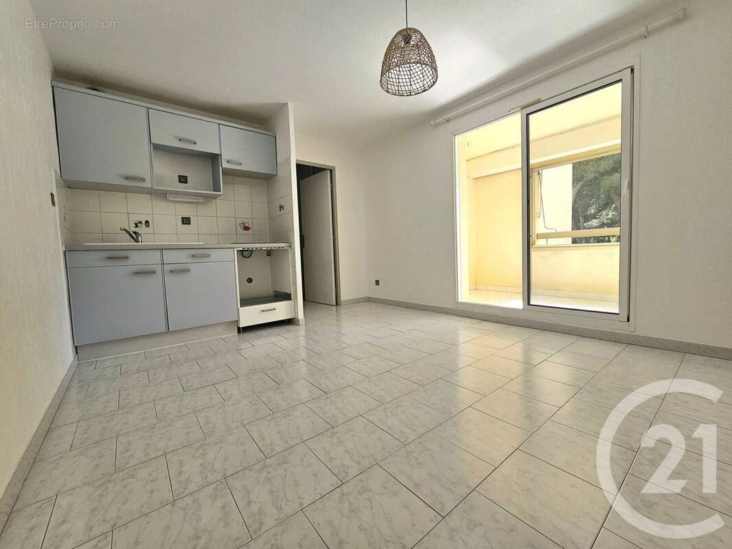 Appartement à SIX-FOURS-LES-PLAGES