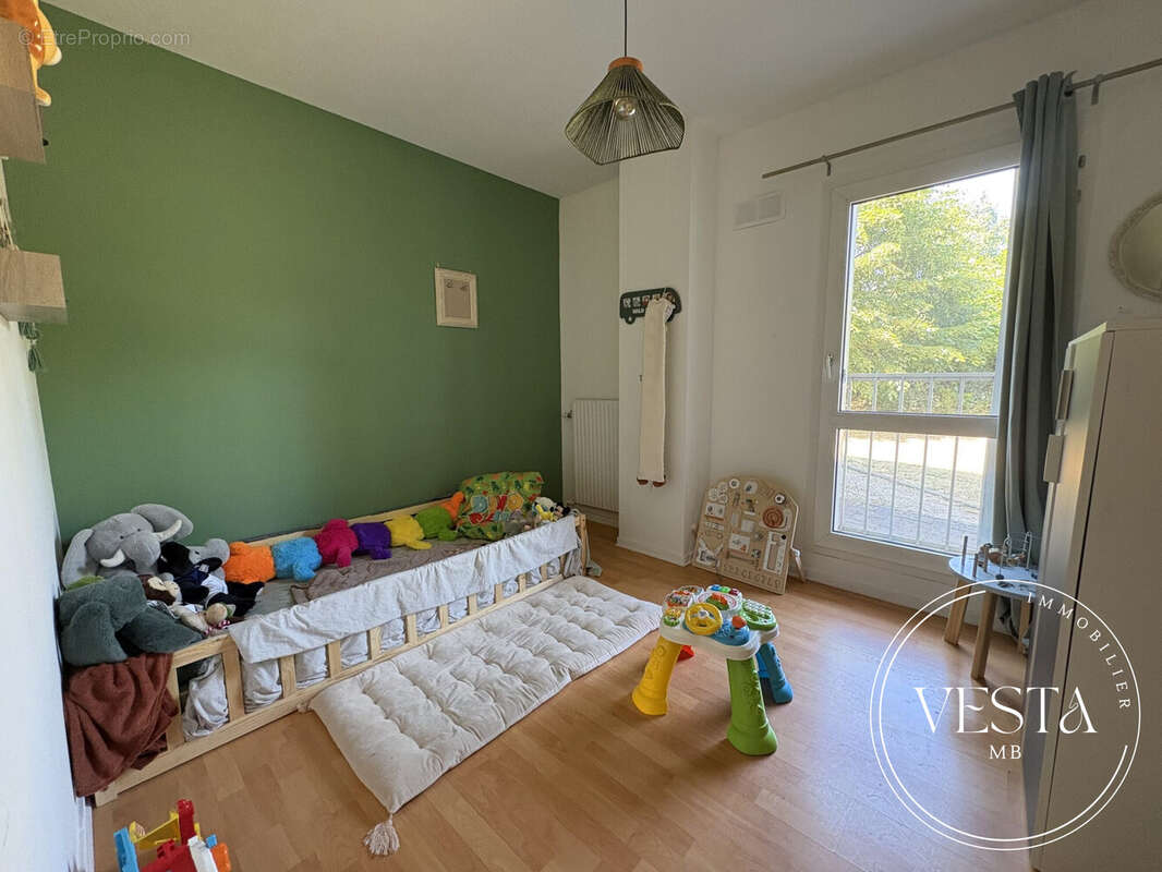 Appartement 98 m² à Longvic  - photo 6