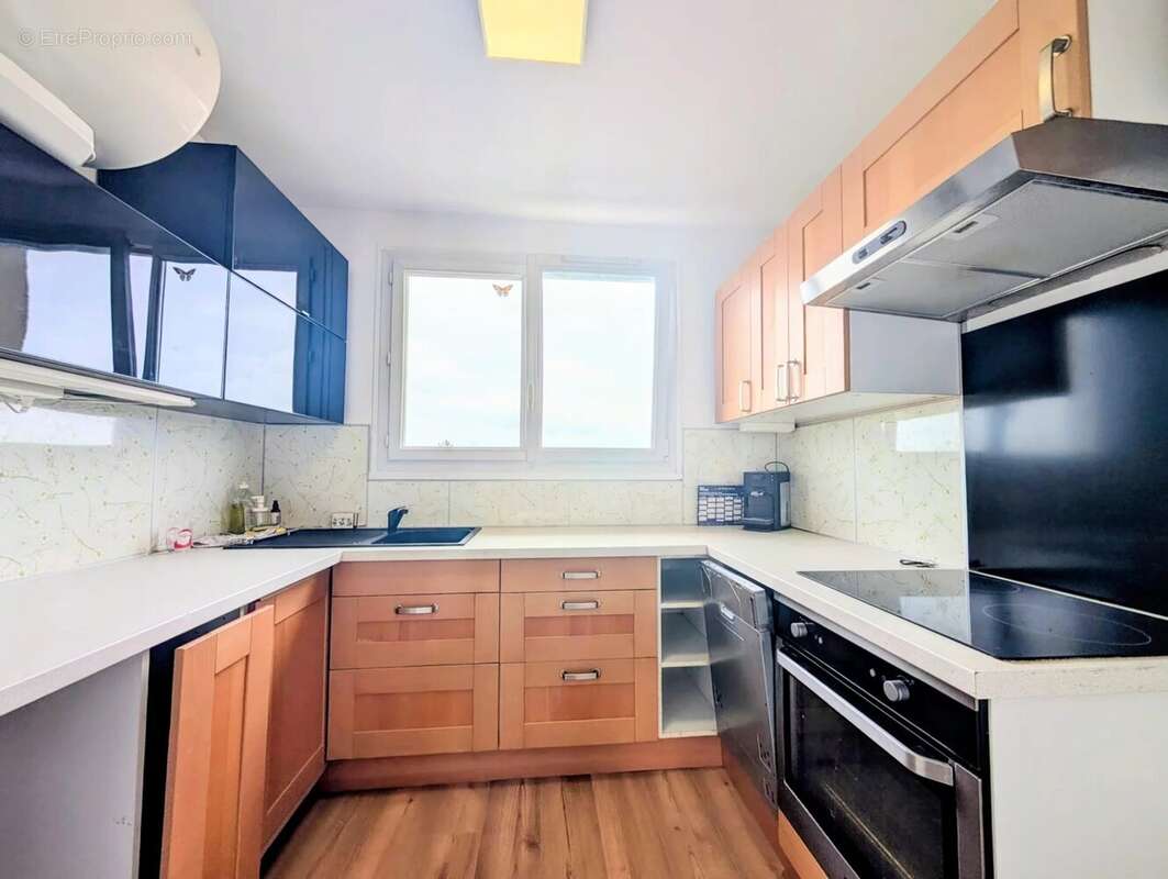 Appartement à LES CLAYES-SOUS-BOIS