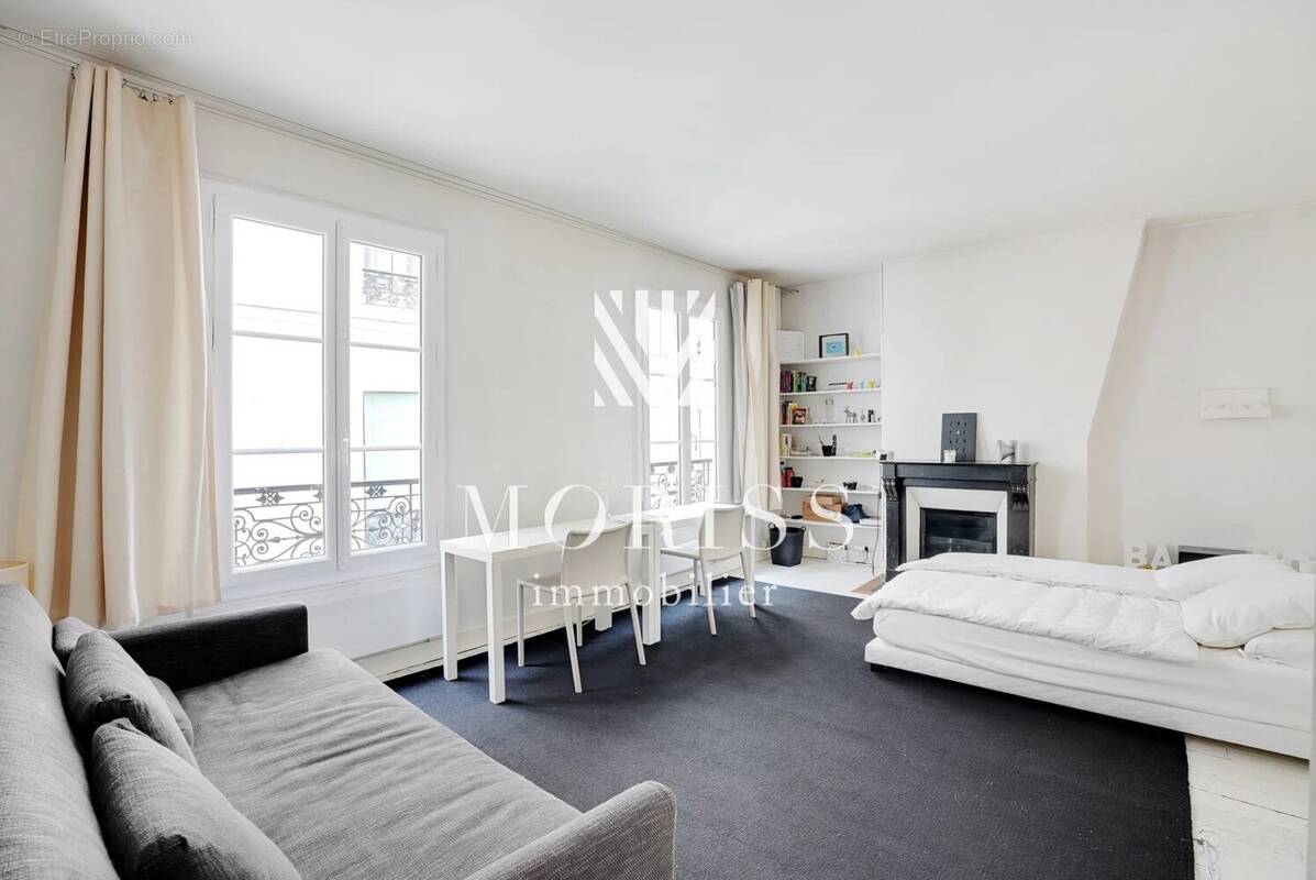 Appartement à PARIS-14E