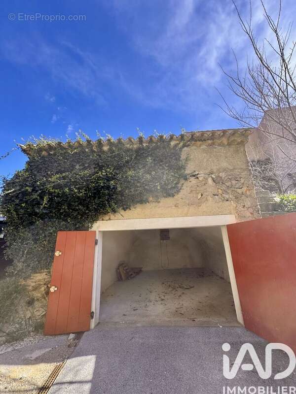 Appartement 23 m² à La Garde-Freinet  - photo 2