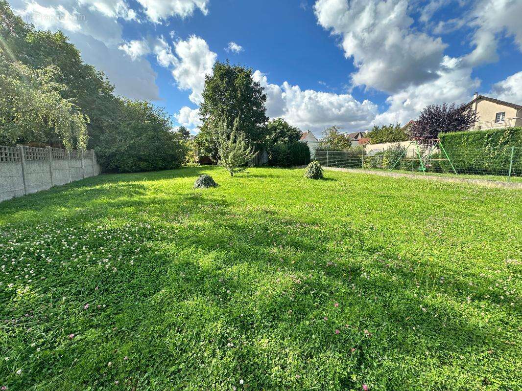 Maison à NEUILLY-PLAISANCE