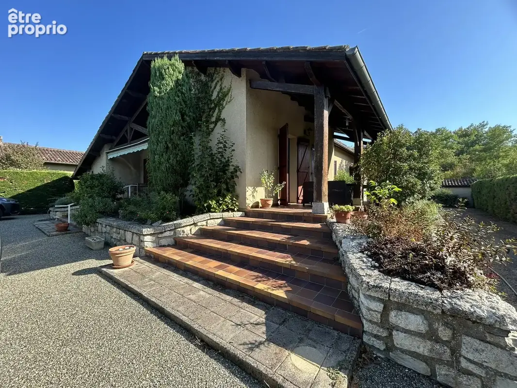 PAVIE, maison avec piscine et dépendances de 147 m2 habitables - photo 2