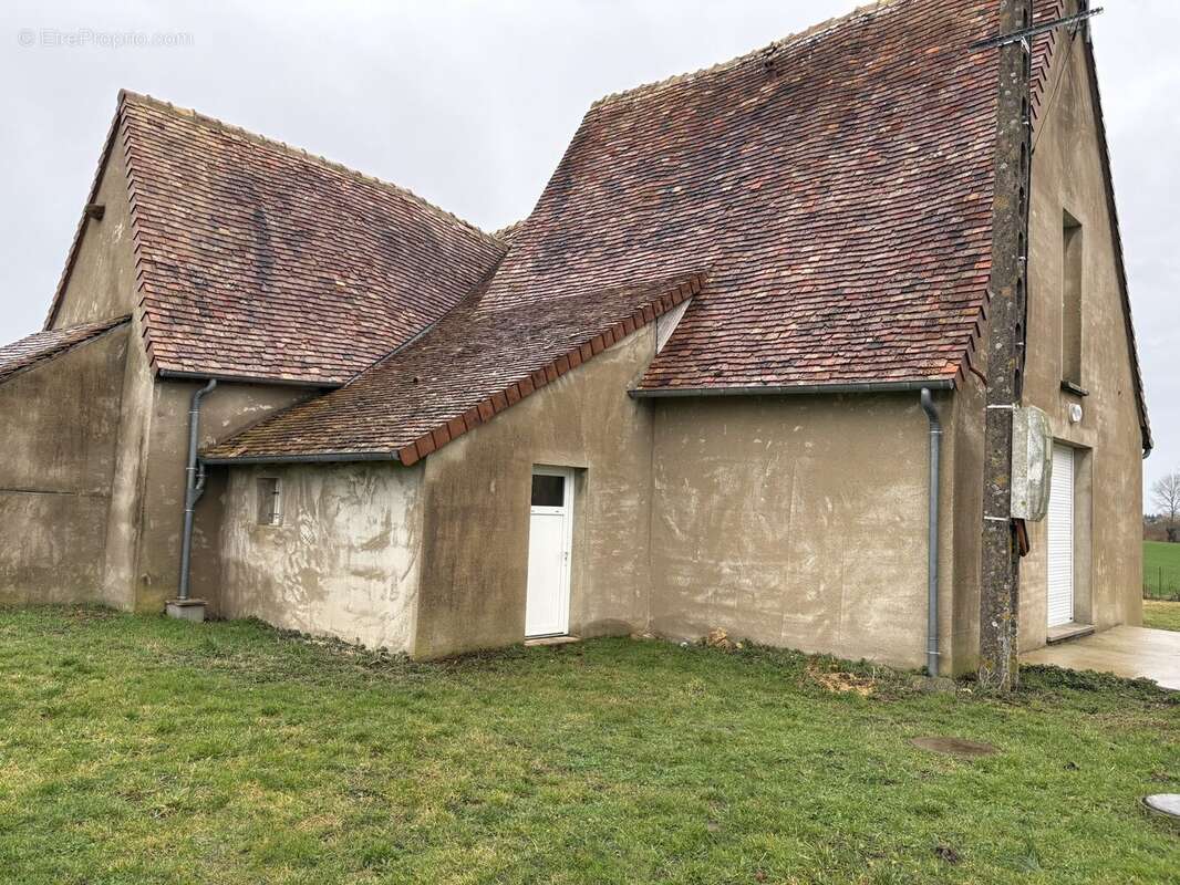 Maison à BONNETABLE