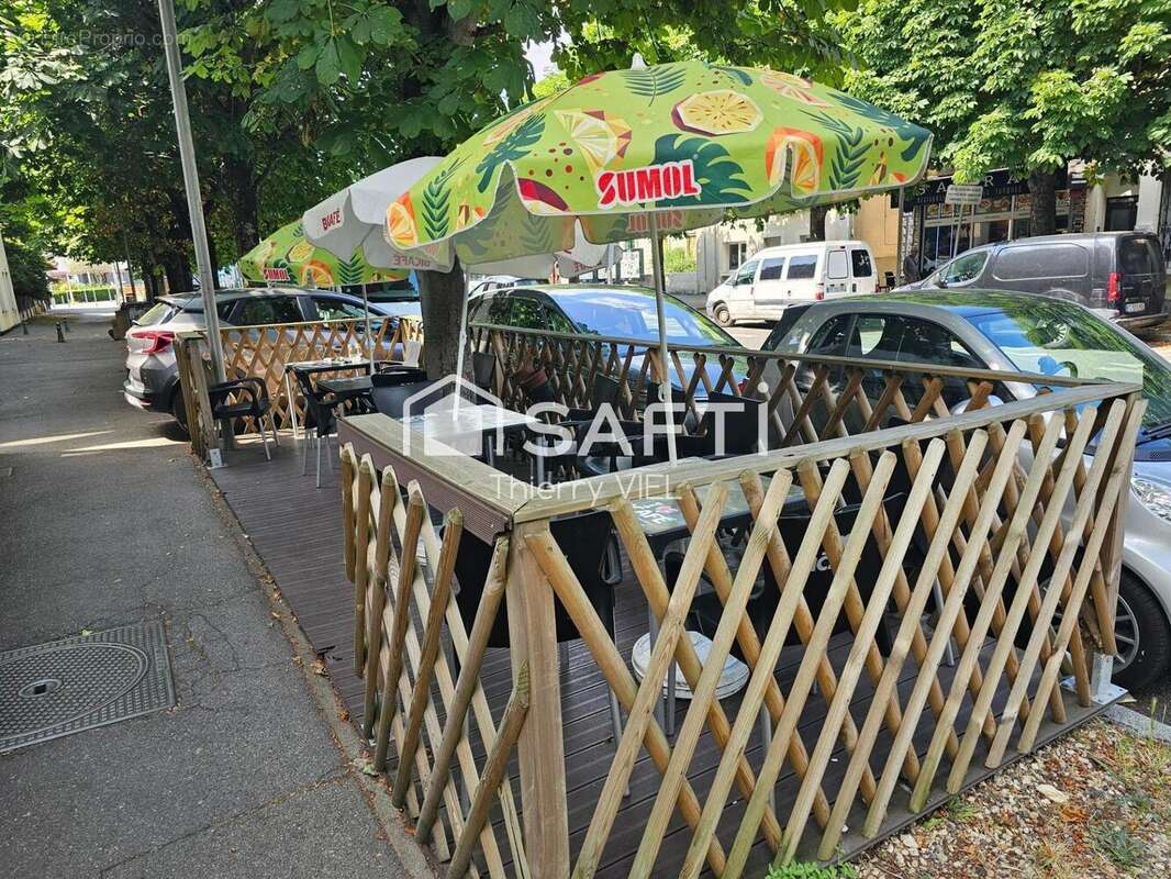 Photo 3 - Commerce à VILLEMOMBLE