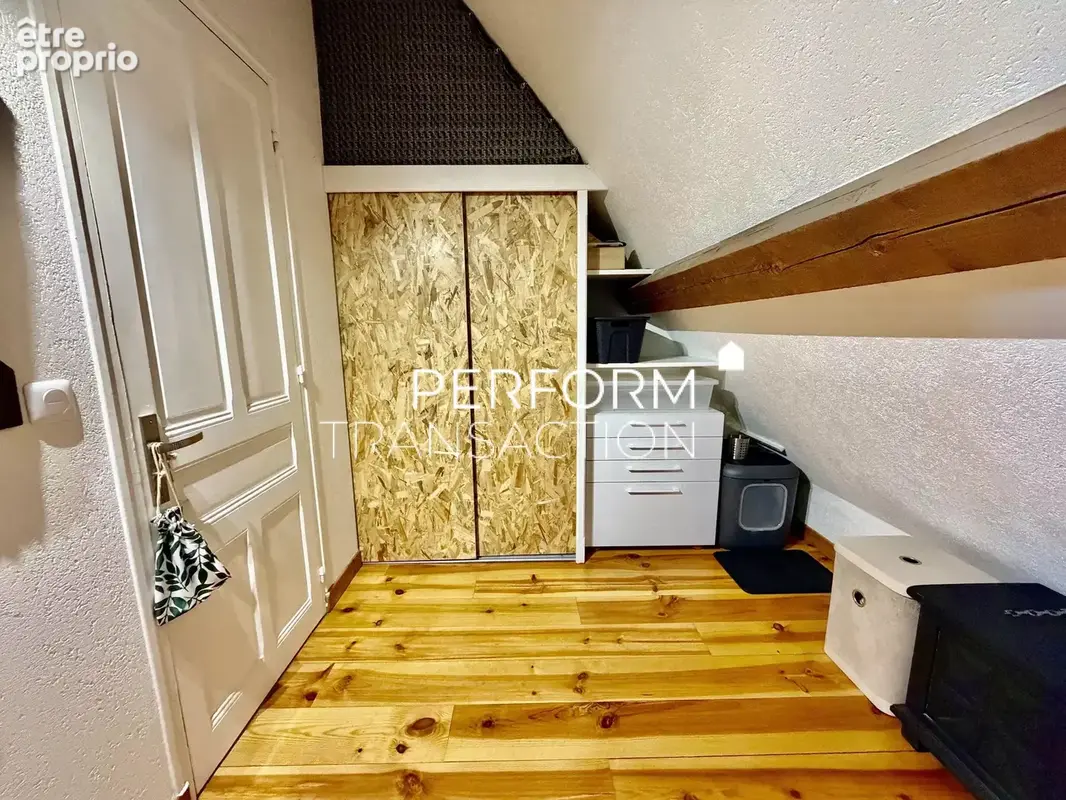 Herbeys-t3 duplex dans le chateau - photo 4