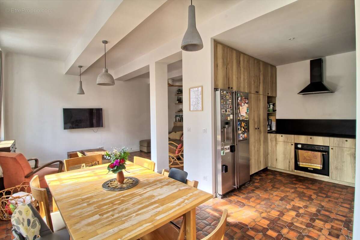 Appartement à MARSEILLE-2E