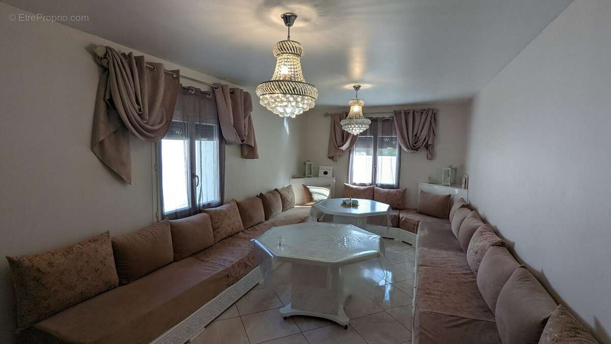 Maison à CHENOVE