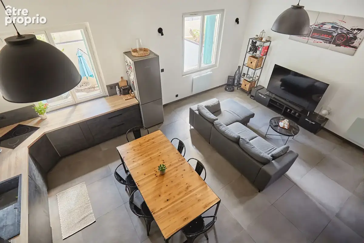 Maison centre ville- rénovée en 2023 avec extérieur et 60m² de dépendance - photo 2