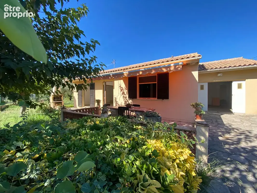 A vendre a vidauban maison de plain-pied type 4 avec terrain et  garage - photo 1