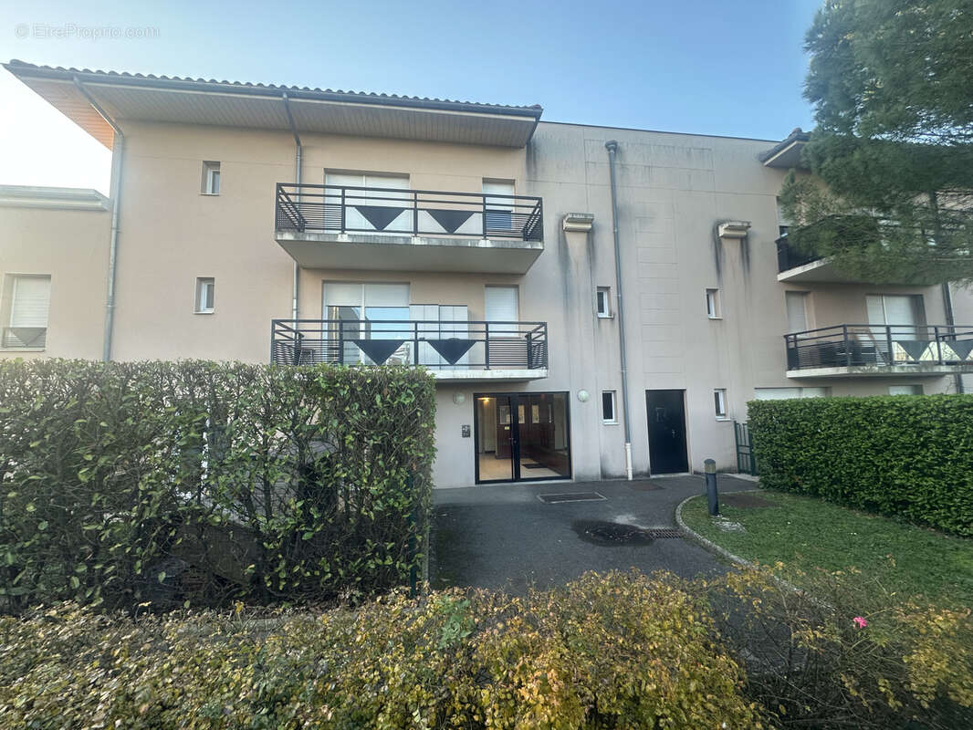 Appartement à MEYZIEU