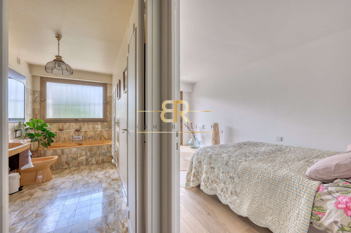 Maison à CHENNEVIERES-SUR-MARNE