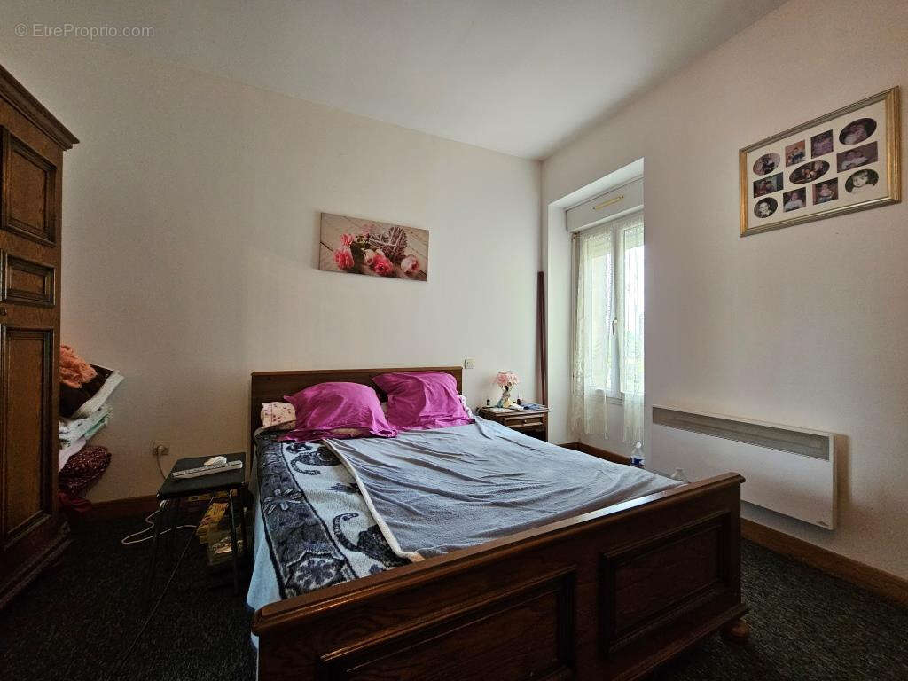 Maison à PRIGNAC-ET-MARCAMPS