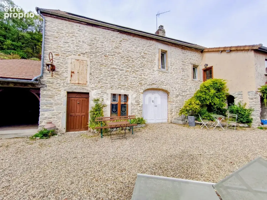 Maison de village en pierre avec gîte. - photo 15
