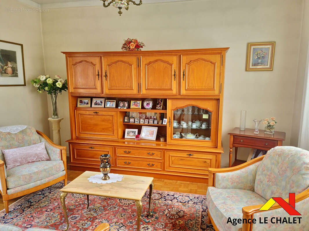 Maison à VILLENEUVE-LE-ROI