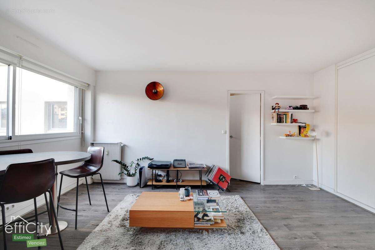 Appartement à PARIS-19E