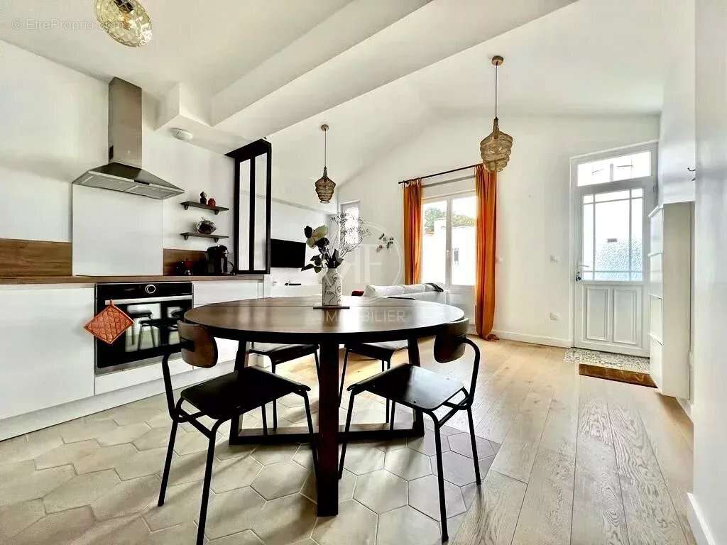 Maison rénovée - Secteur Porte Royale - 3 pièces - photo 2