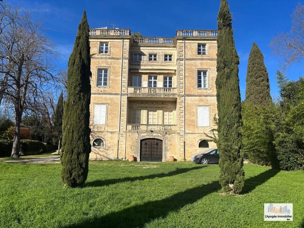 Appartement à UZES