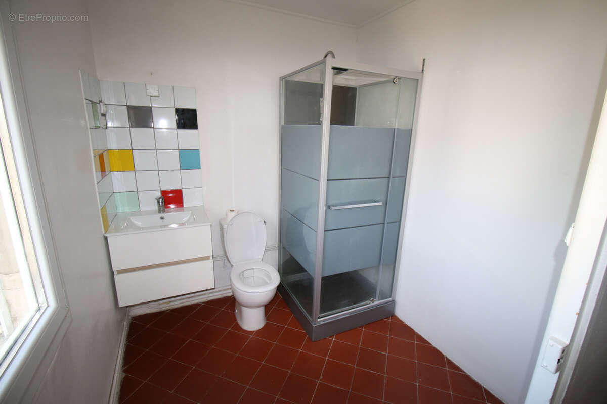 Maison à FONTVIEILLE