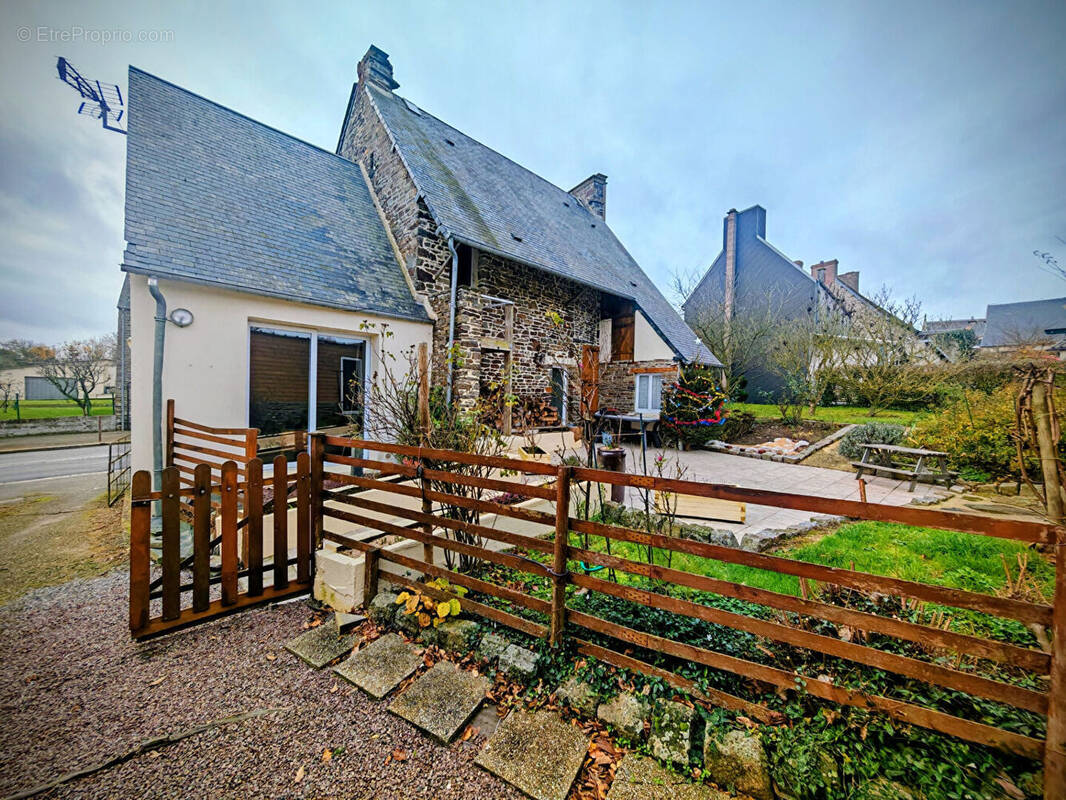 Maison à CONDE-SUR-NOIREAU