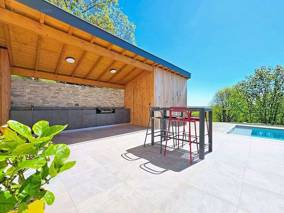 Maison à LUZINAY