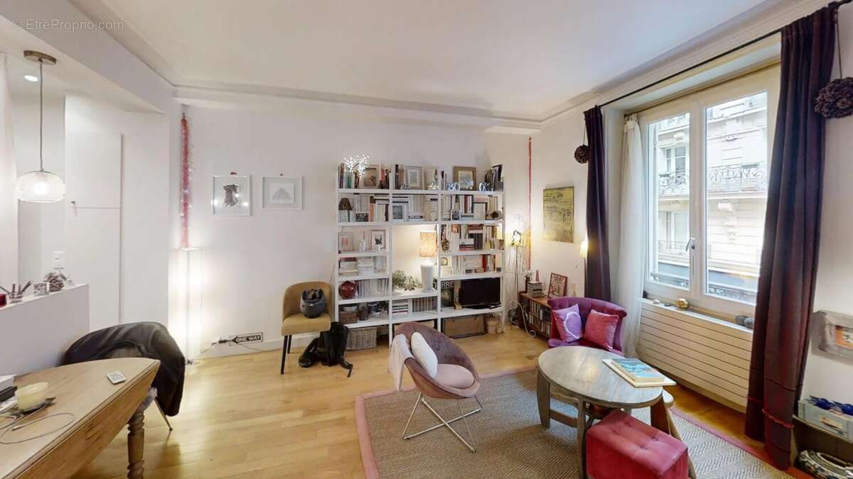 Appartement à PARIS-17E