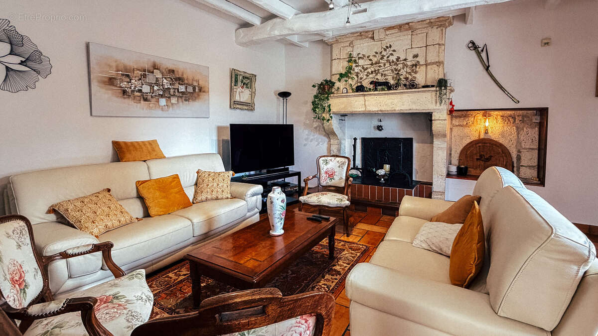 Maison à MOUTHIERS-SUR-BOEME