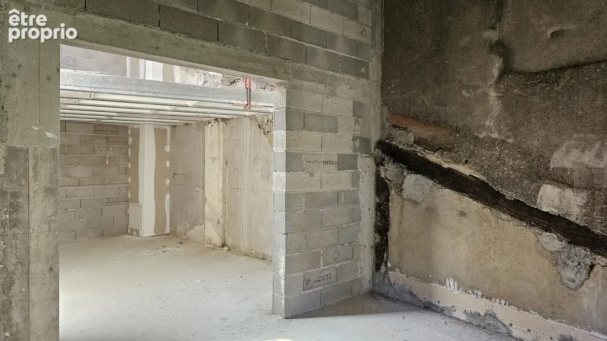 Appartement Triplex 94 m2 non aménagé - photo 7