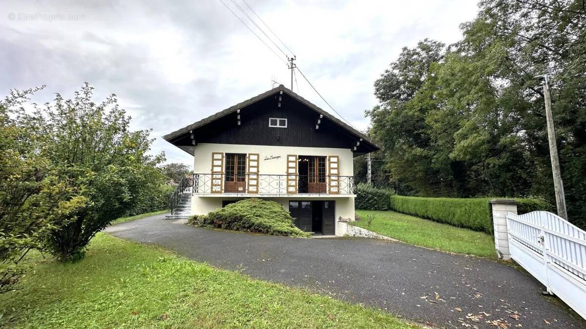 Maison à PERRIGNIER