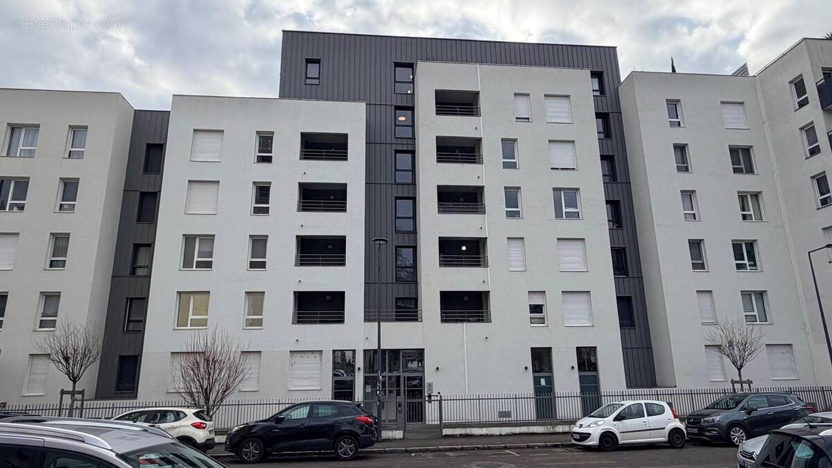 Photo 1 - Appartement à VILLEURBANNE