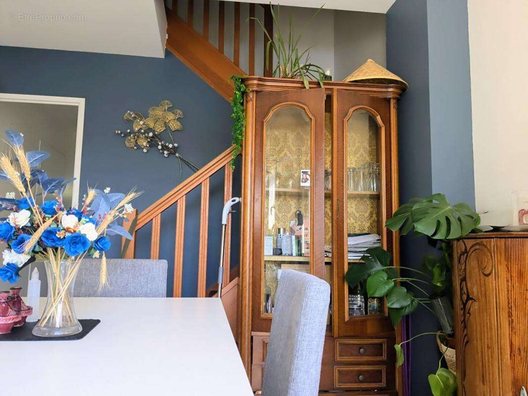 Maison à SAINT-QUENTIN-DE-BARON