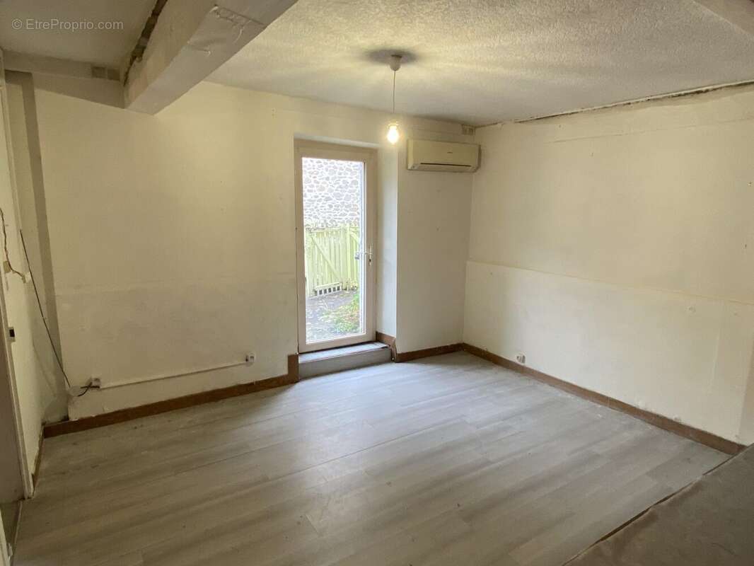 Maison 88 m² à Eymoutiers  - photo 8