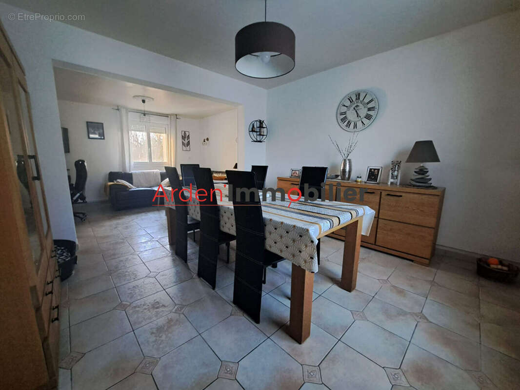 Maison à AMBLY-FLEURY