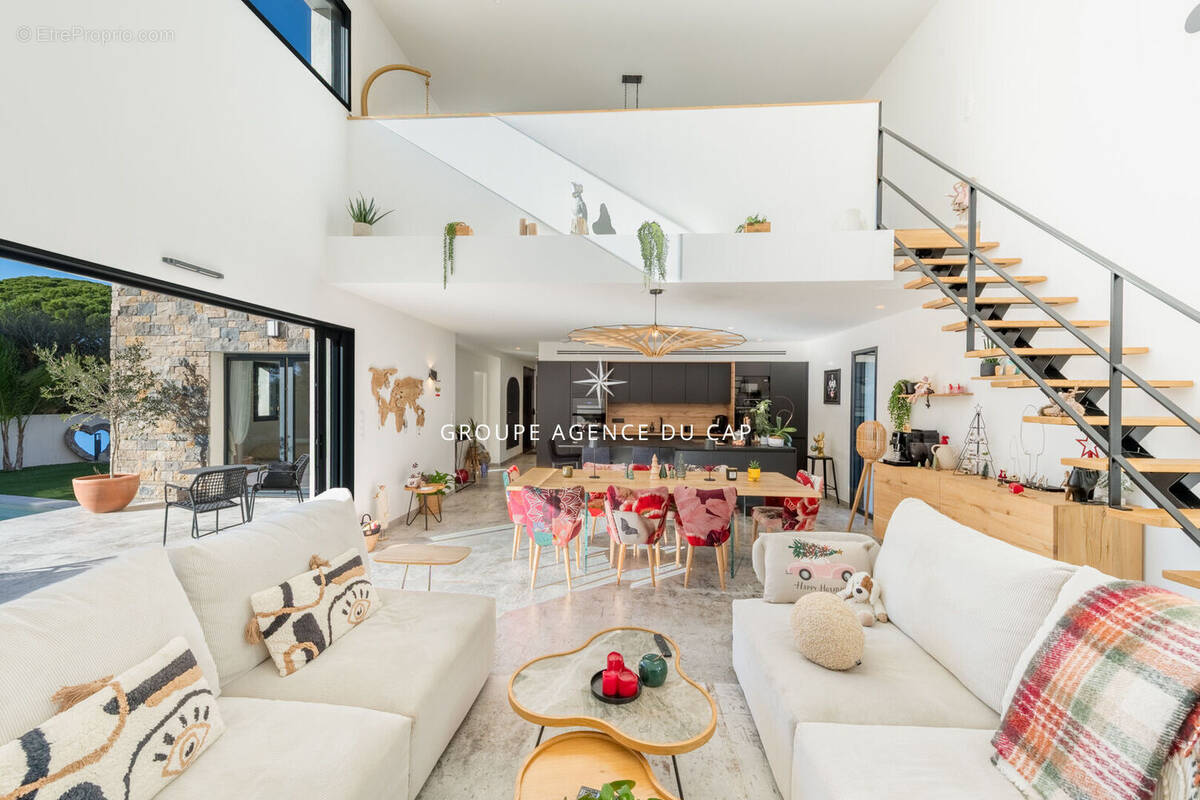 Maison à FREJUS