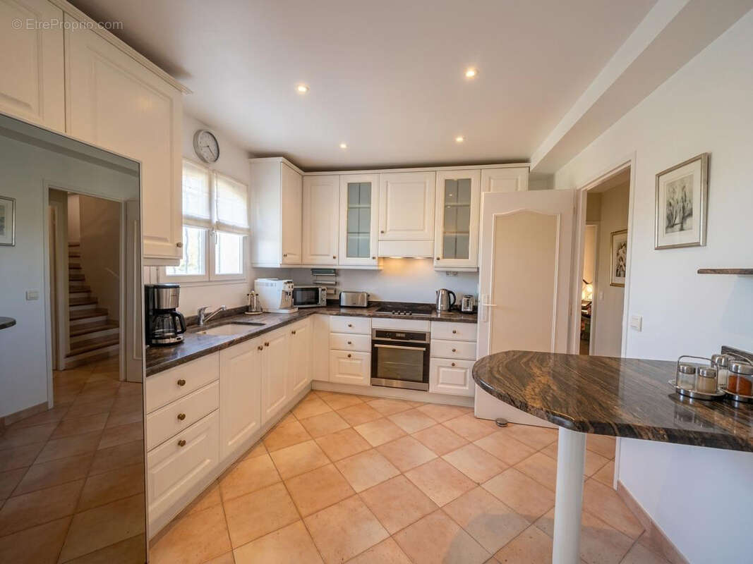 Maison 160m² à saint-andré-de-la-roche - photo 5