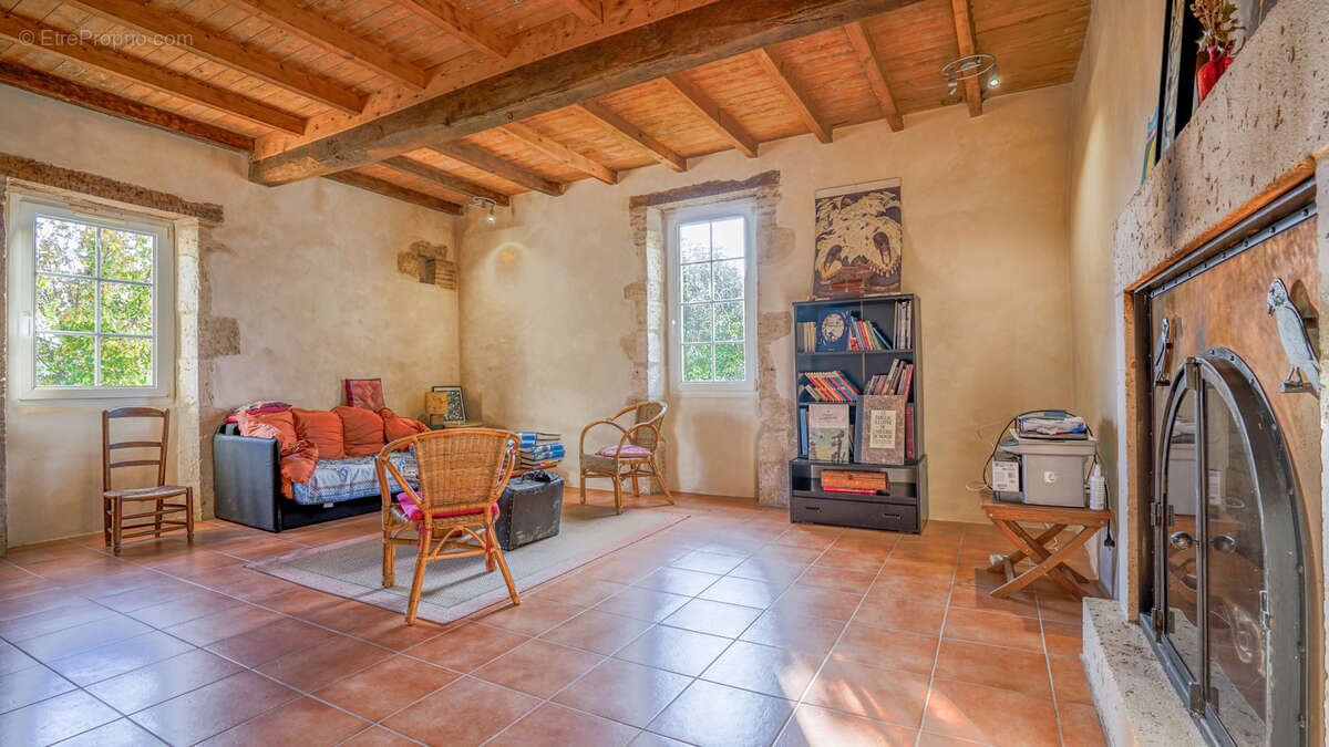 Maison à BRASSAC