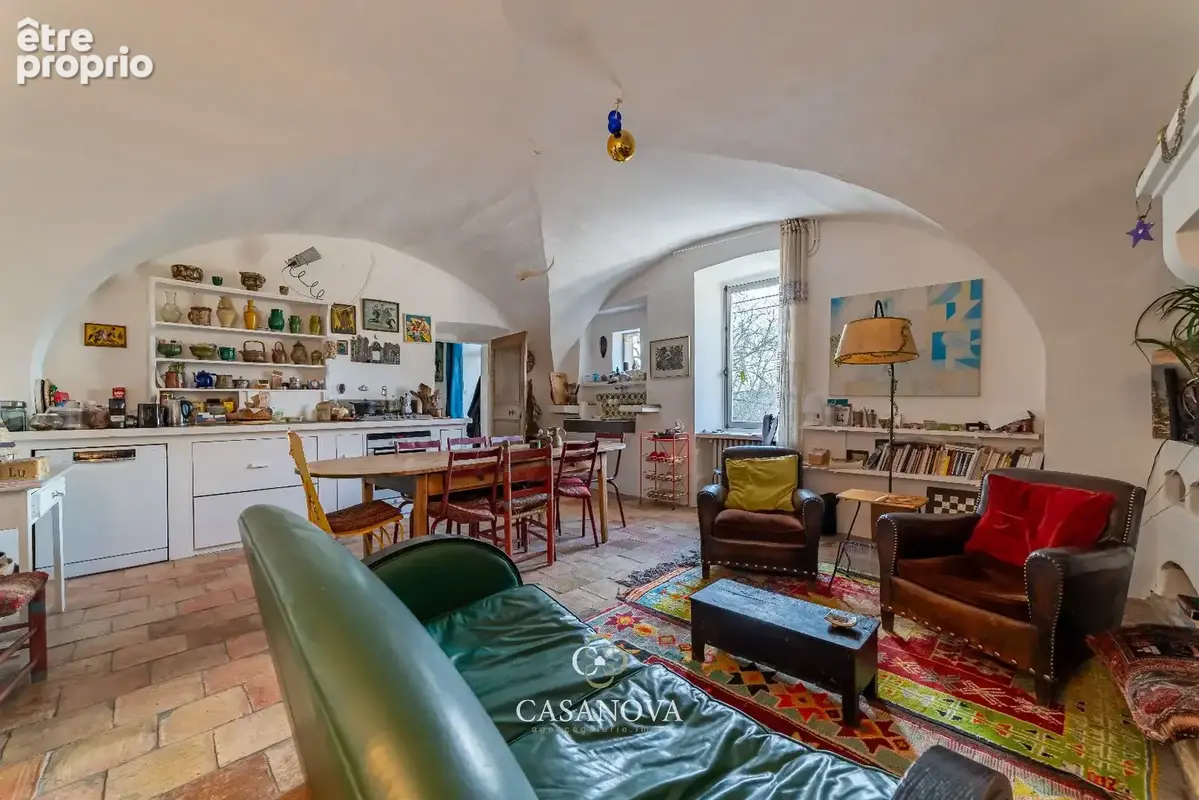 UZES Charmante propriété d'époque avec son atelier d'artiste - photo 11
