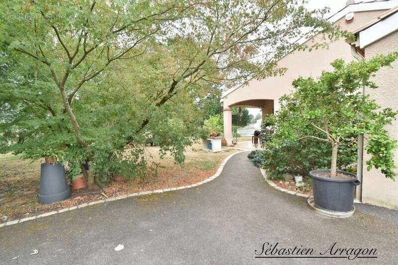 Entre Villeneuve-sur-Lot (47) et Saint-Sylvestre-sur-Lot – Belle maison de plain-pied avec piscine sur 3 800 m² - photo 16