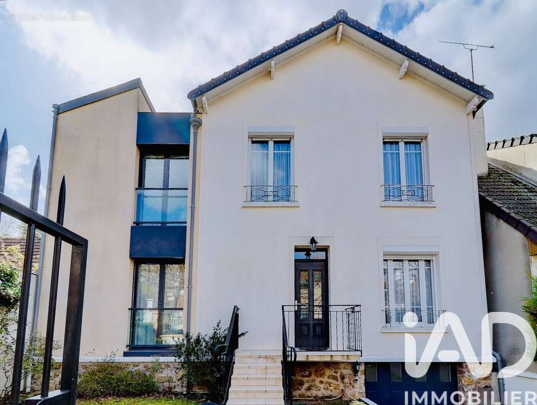 Photo 2 - Maison à RUEIL-MALMAISON