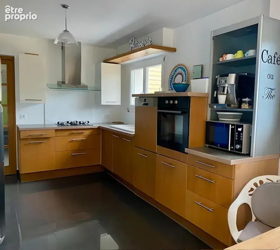 Maison de 145 m² avec piscine - photo 4